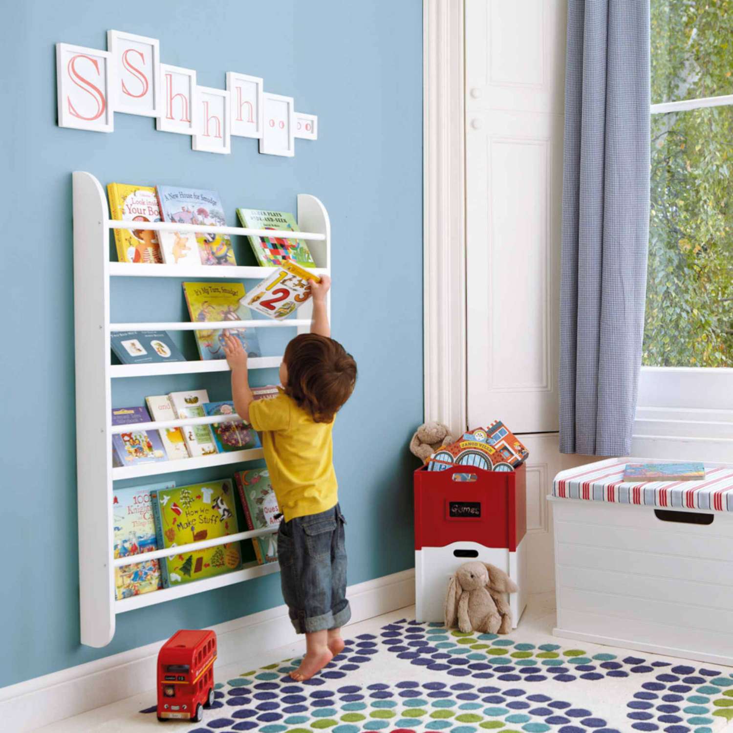 Vuelta al cole: estanterías infantiles para organizar sus libros y juguetes  en una preciosa habitación